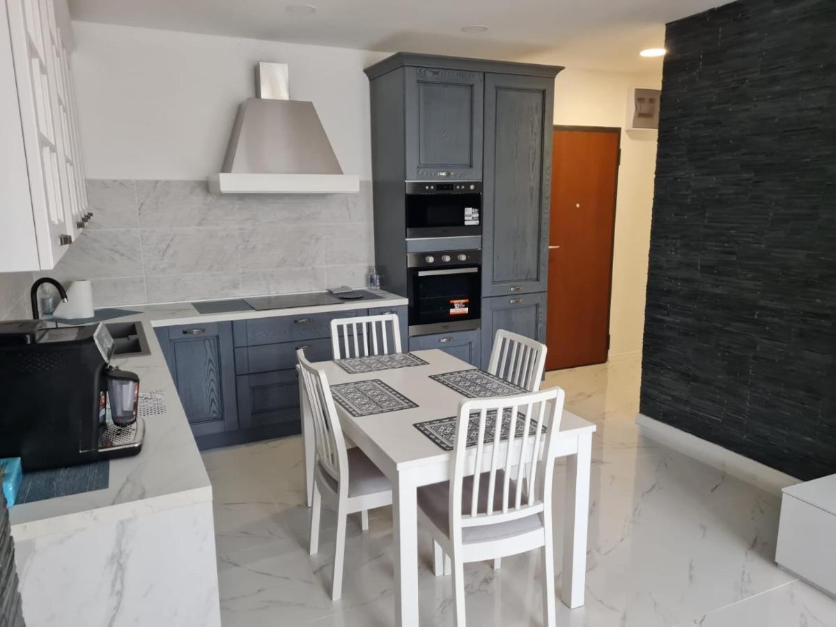 Apartament Марина Джулия Екстериор снимка
