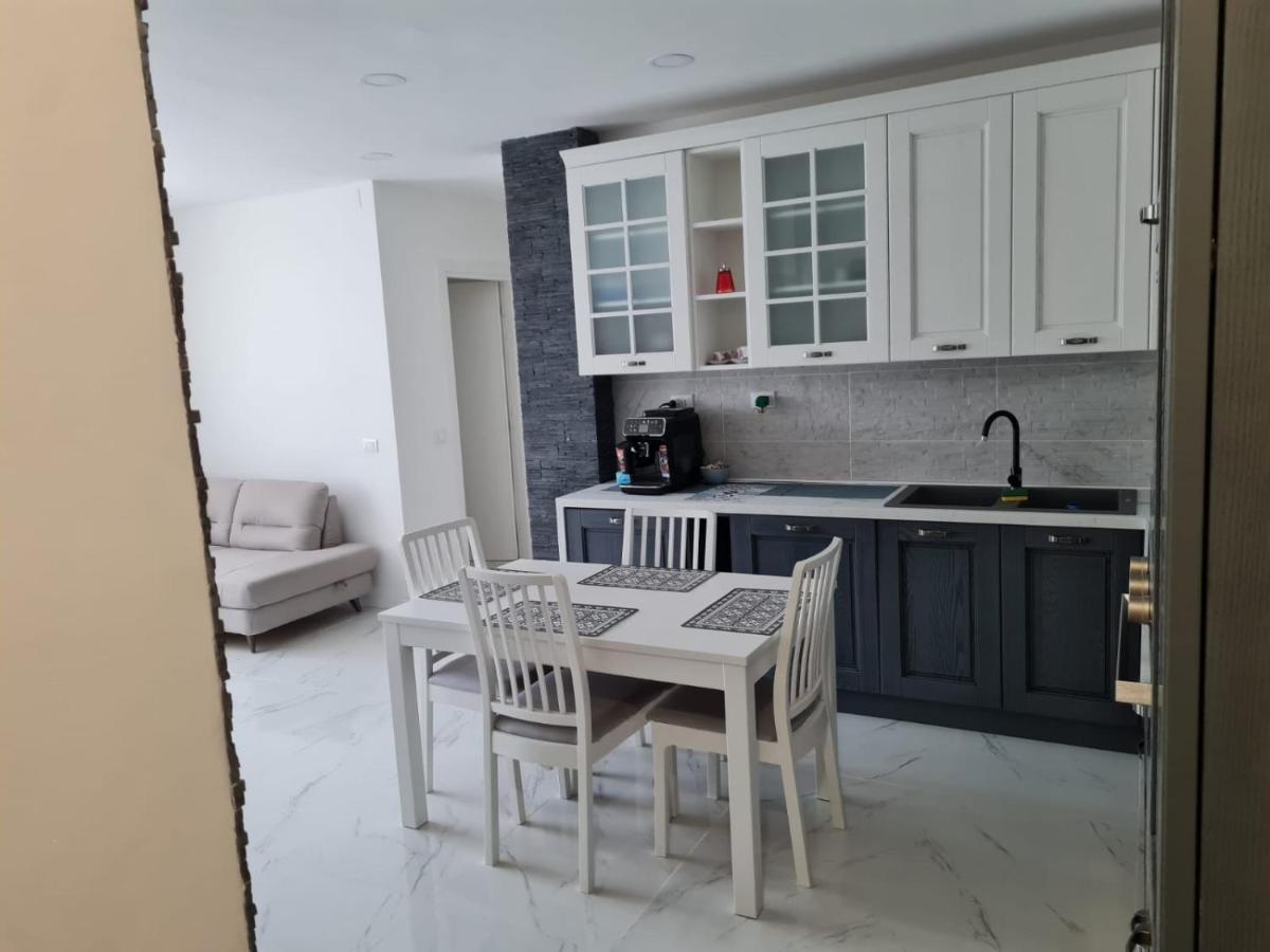 Apartament Марина Джулия Екстериор снимка